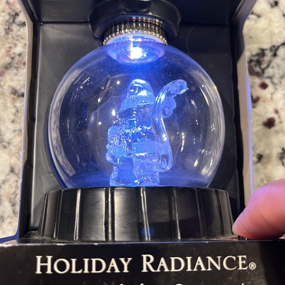 CHRISTMAS EVE HOLIDAY RADIANCE SANTA GLASS GLOBE Illuminated Christmas Ornament - Picture 6 of 8